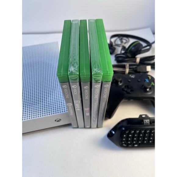 Microsoft Xbox One S 500GB 1681 - White + 4 Games & More - Tested - Picture 7 of 12